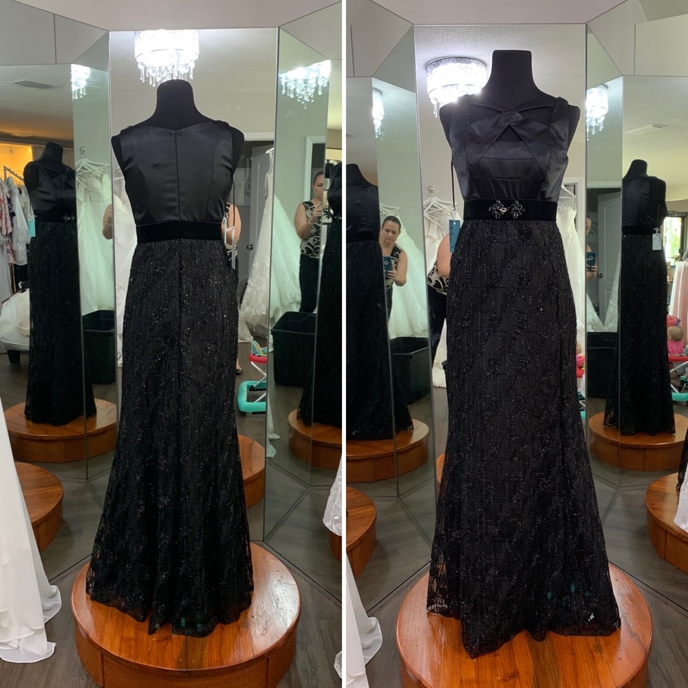 Size 4 mermaid black formal gown beautiful